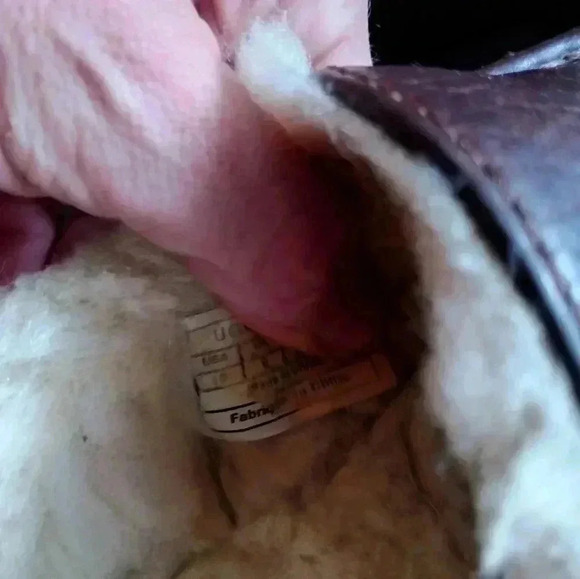 UGGS Full Grain Asscot Leather Slippers - Picture 5 of 5